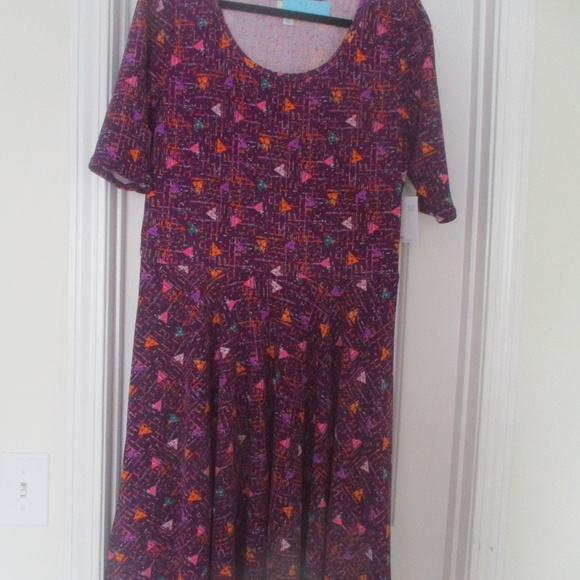 LuLaRoe Nicole - Picture 1 of 1
